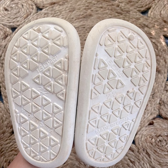 Kids Indoor and outdoor warm waterproof slippers Fit 3-4 Year Old - Picture 4 of 4